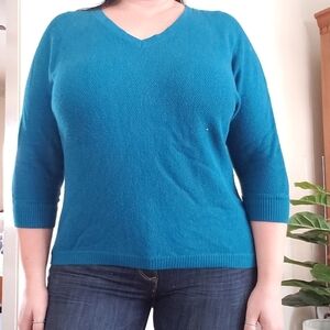 Express brand high low hem sweater, zipper back. Sz S